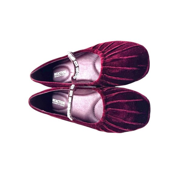 Kenneth Cole Reaction Burgundy Velvet Flats w/ Rhinestone Strap Size 9 NWOB - Picture 2 of 7
